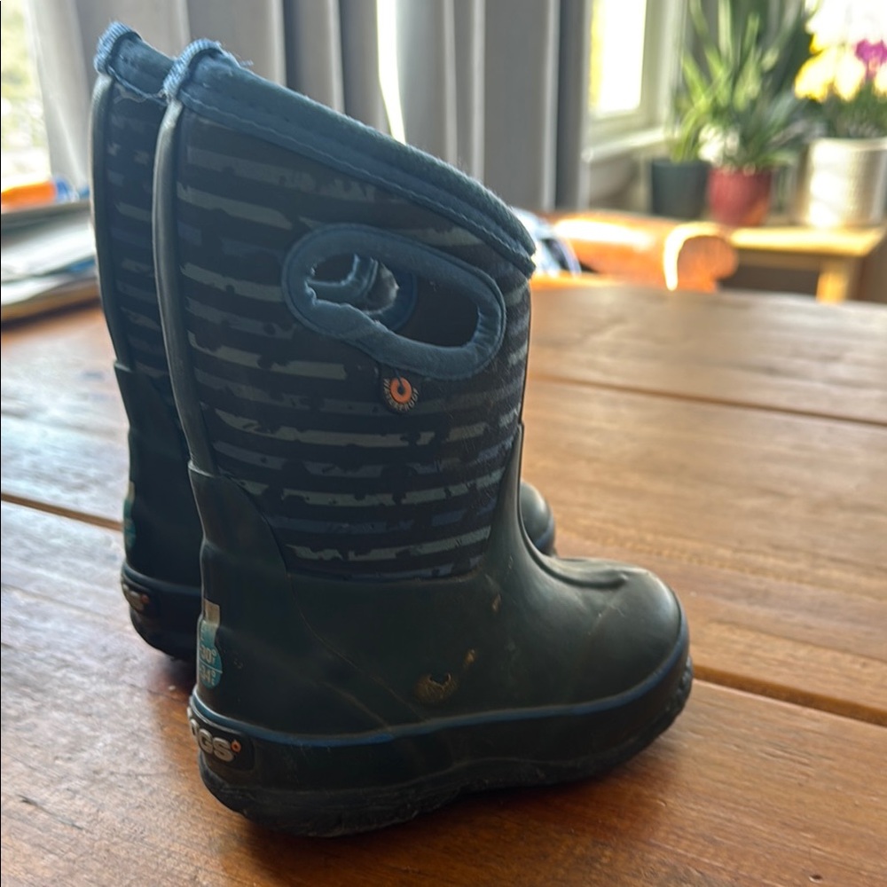 Kids Waterproof Boots - Black and Blue